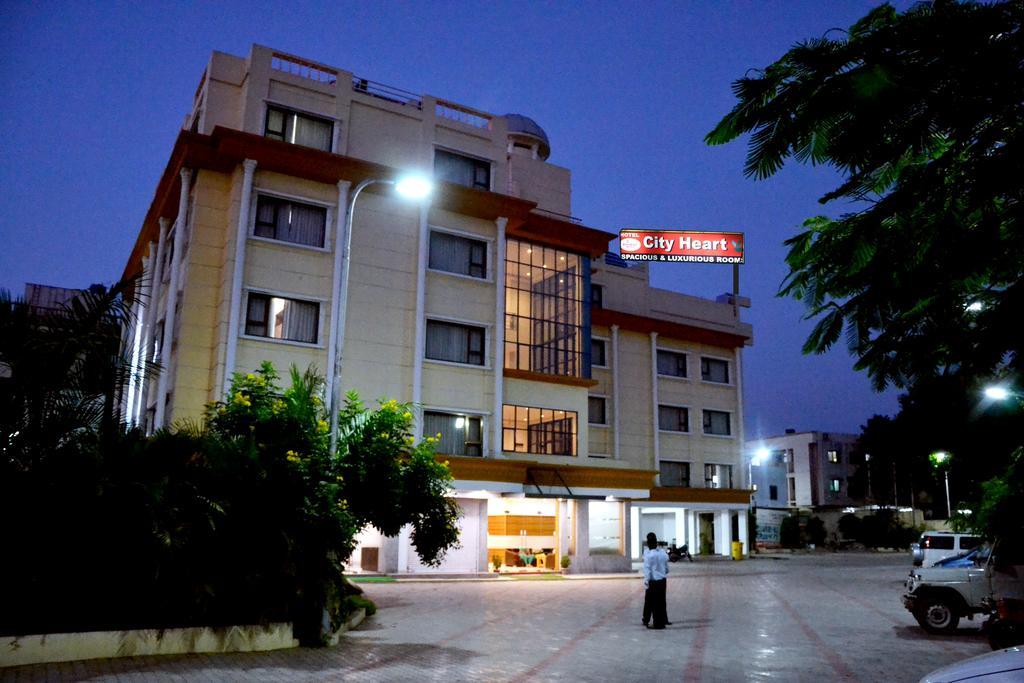 Hotel City Heart Ширди Экстерьер фото